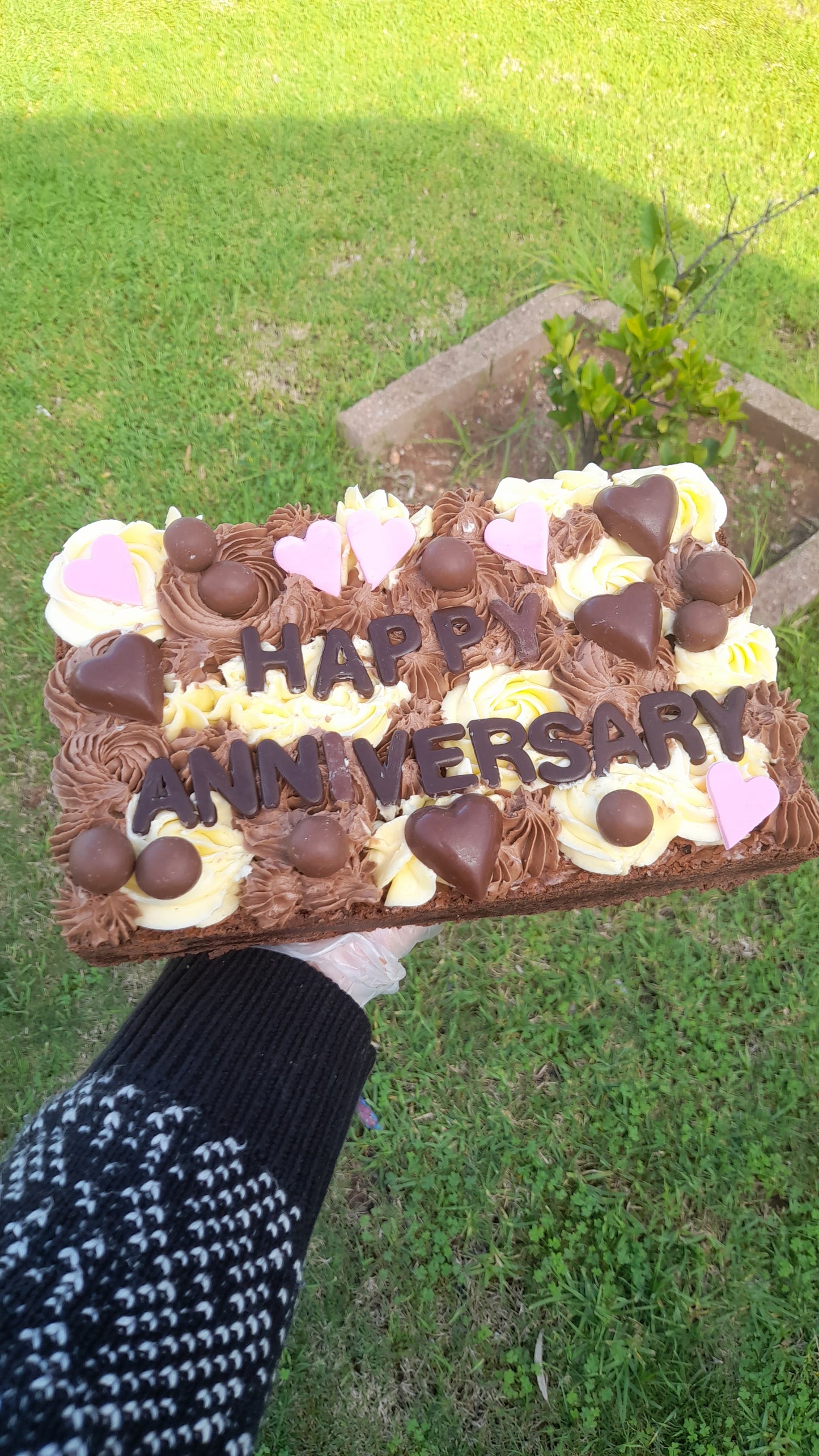 Brownie decorated slab