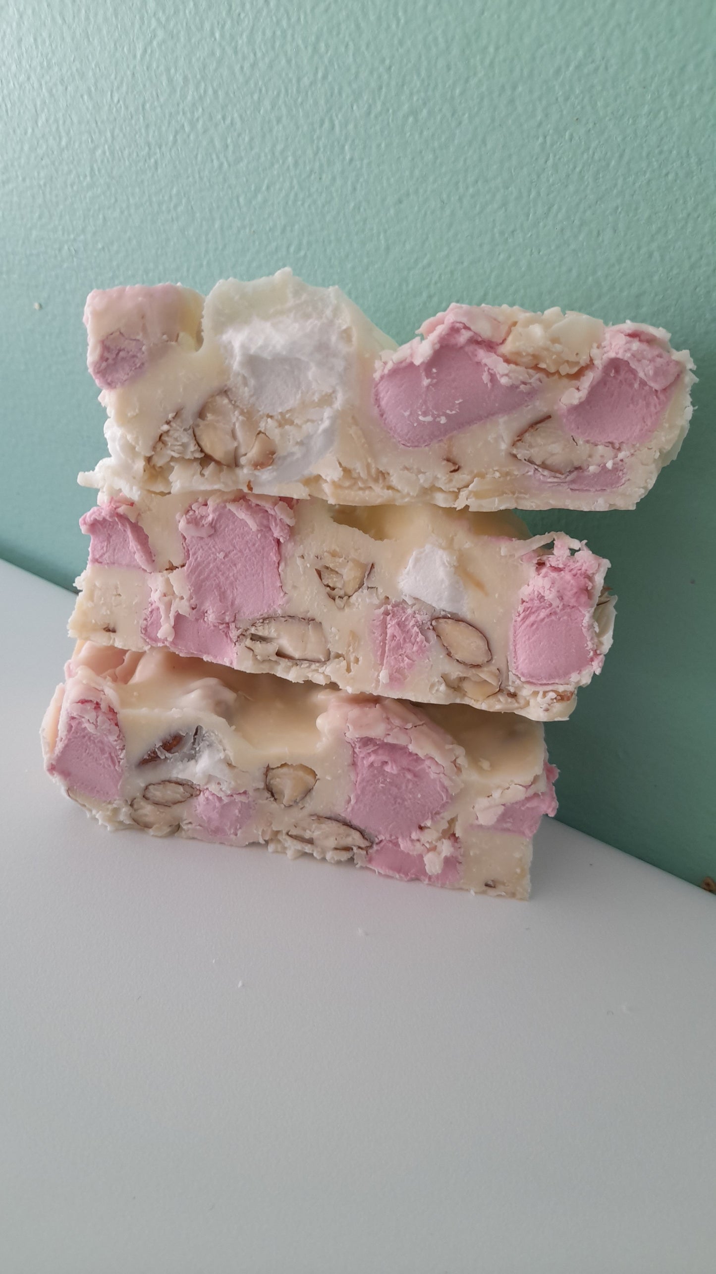 white chocolate almonds marshmallows rocky road