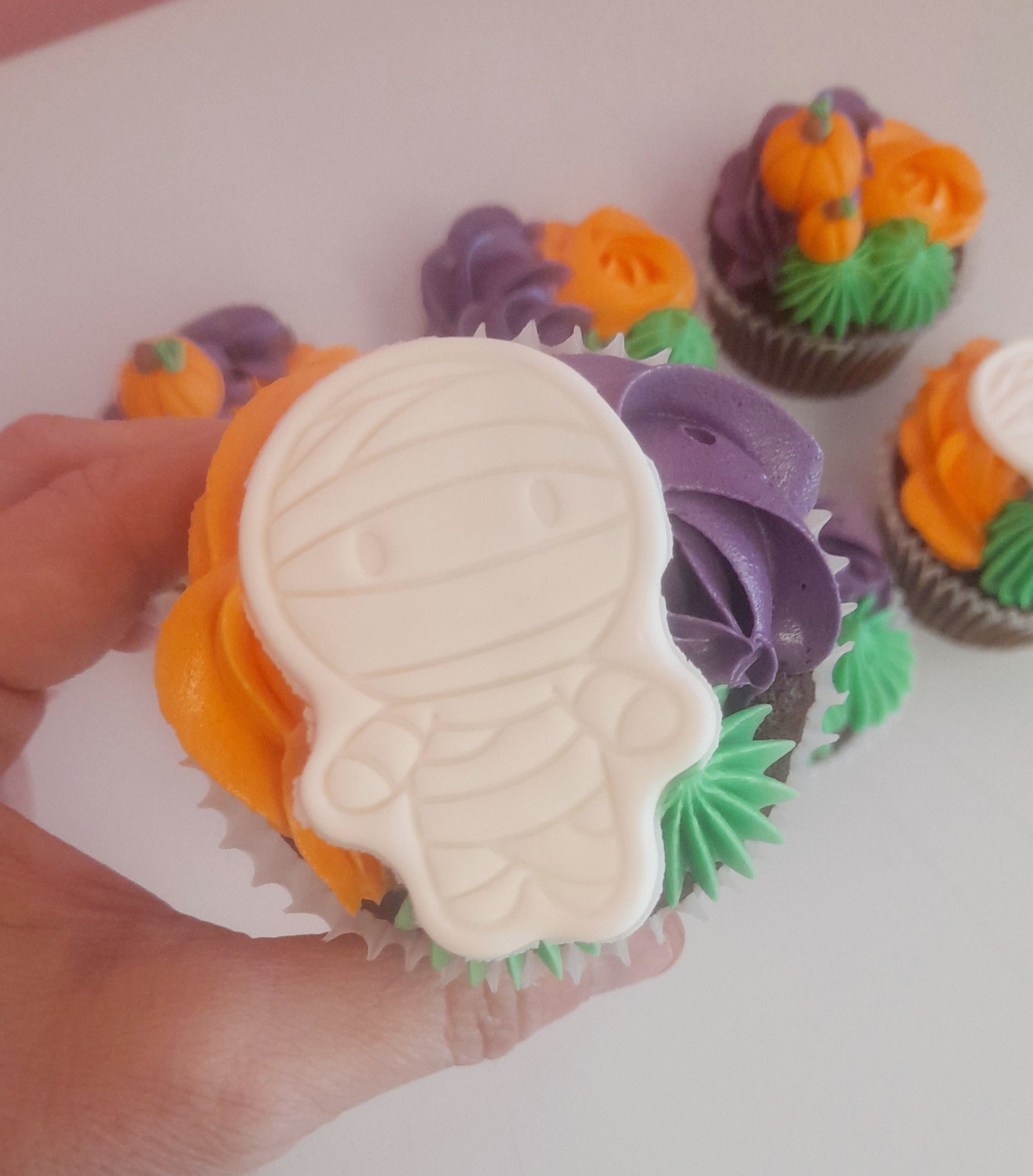 Decorating class Halloween themed Saturday 25th October 10am - 11-15am