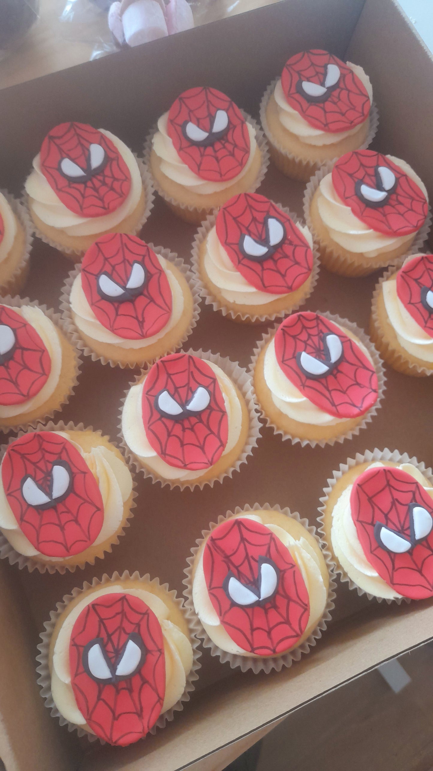 Themed Cupcakes Marvel