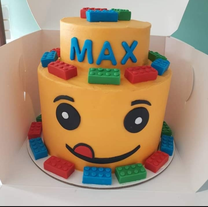 CUSTOM CAKES