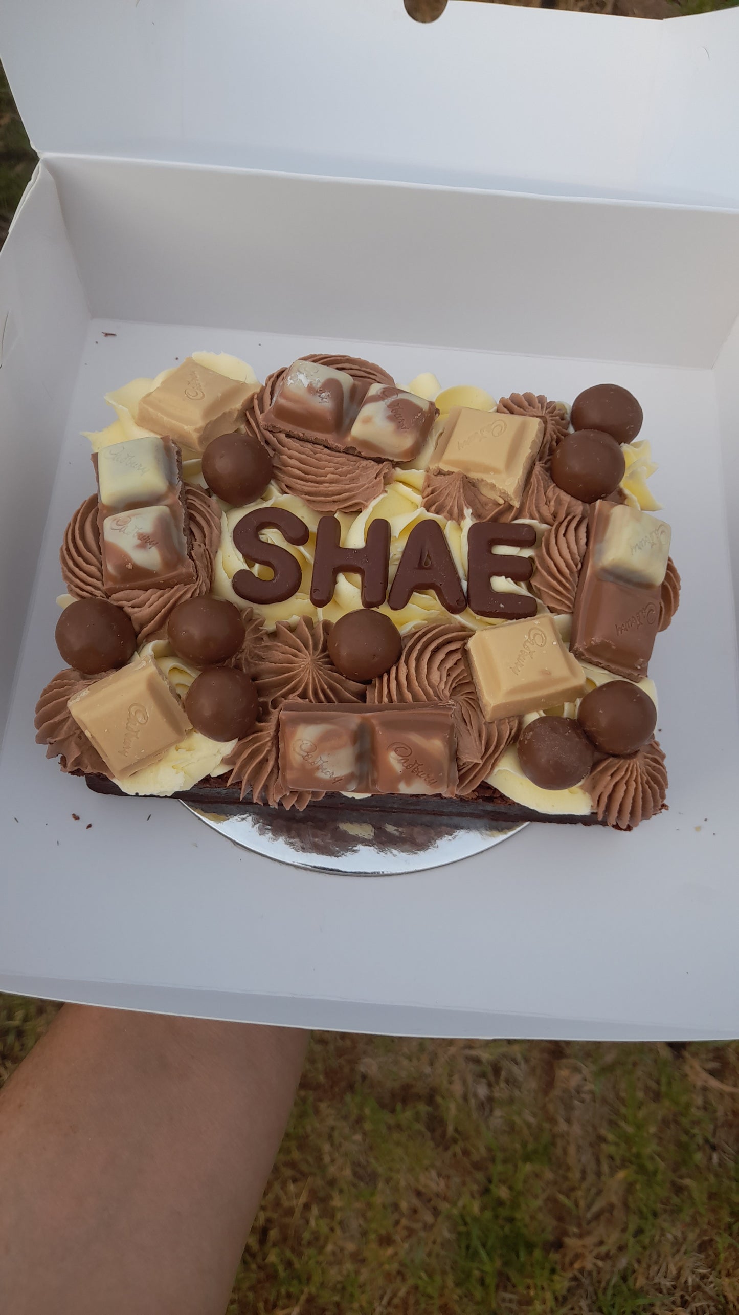 Brownie decorated slab