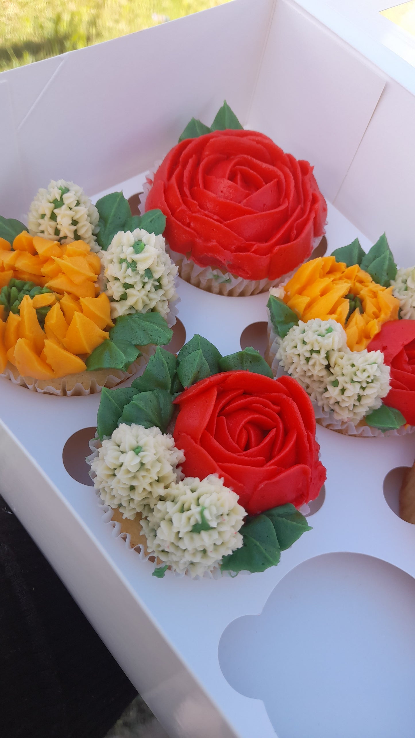 ADULT CUPCAKE DECORATING CLASSES