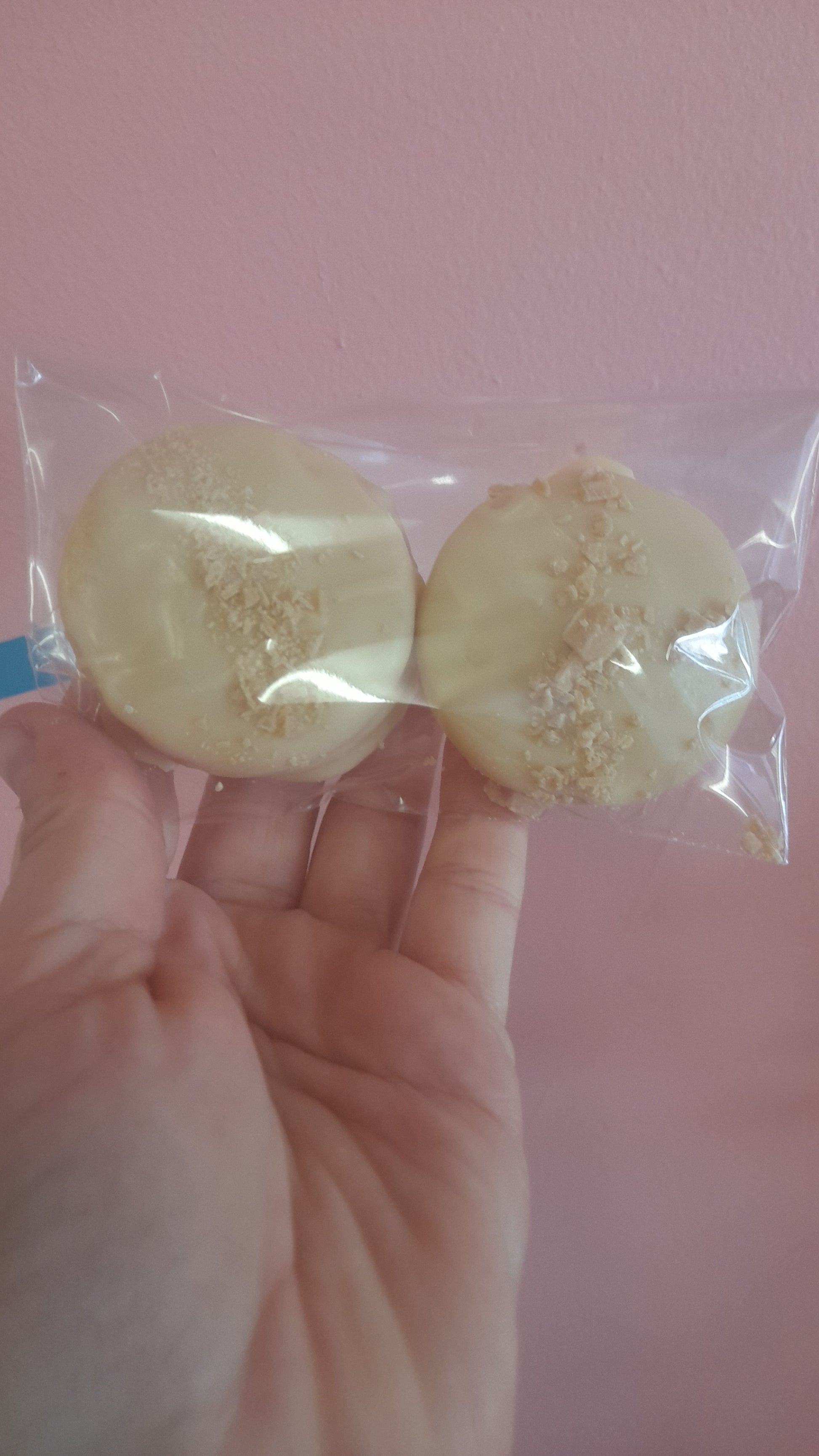 Biscuits, Marshmallow, caramilk ganache, chocolate