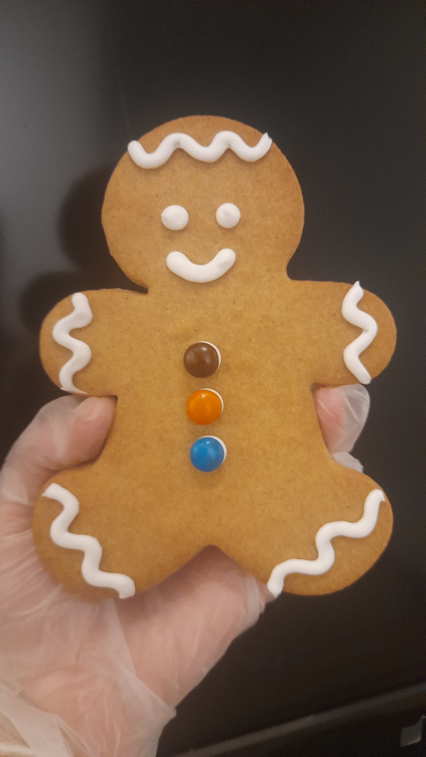 gingerbread cookie christmas Huntfield Heights Kai's Cupcakes