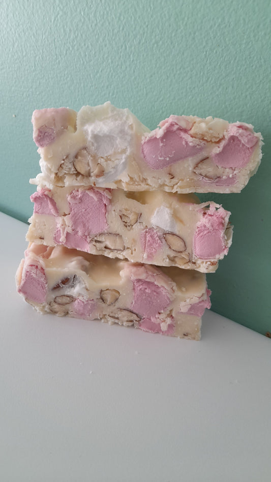 white chocolate almonds marshmallows rocky road