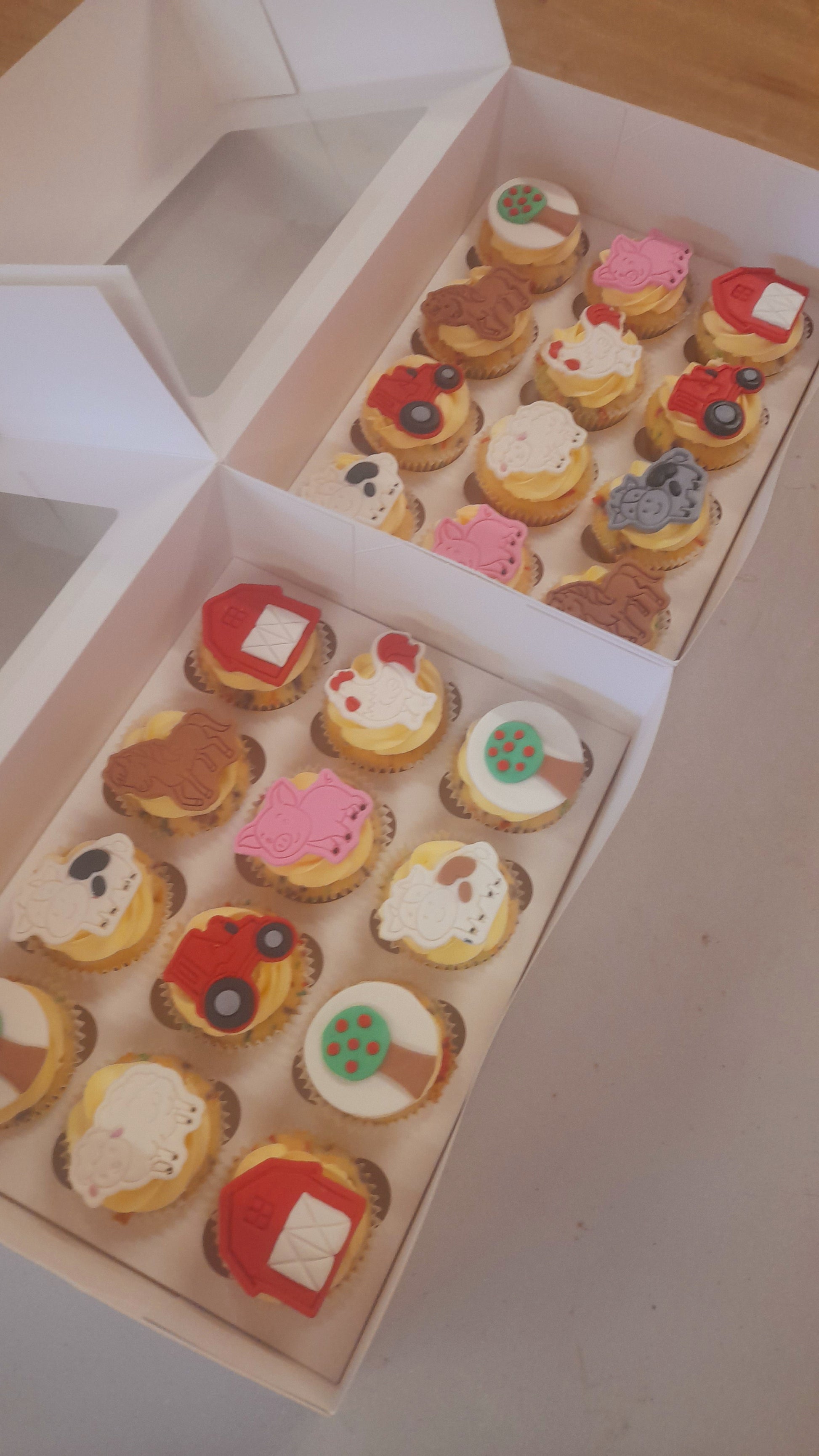 cupcakes farm pig sheep cow horse barn tree tractor huntfield heights adelaide 